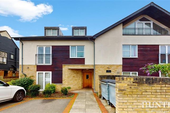 Thumbnail Flat for sale in 25 Brook Avenue, Wembley, Middlesex
