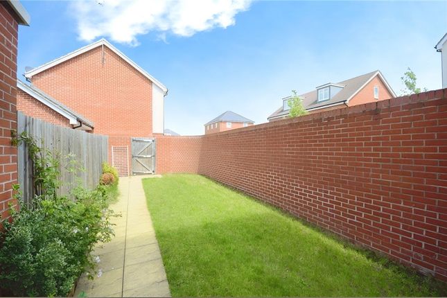29, Clover Rise, Reading photo 2