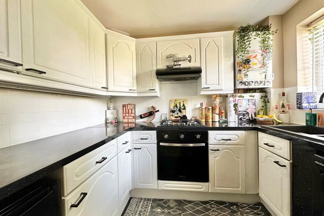 33, Peveril Gardens, Stockport photo 4