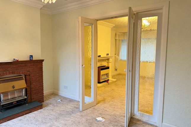 14, Edward Avenue, Walsall photo 3
