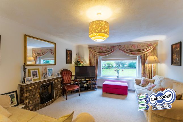 52, Wentworth Crescent, Leeds photo 2