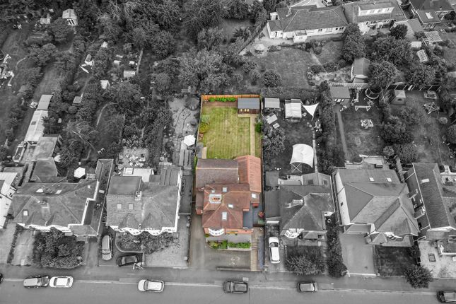 39, Timberdine Avenue, Worcester photo 2