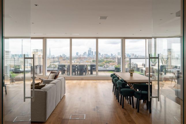 Flat for sale in Hertsmere Road, London