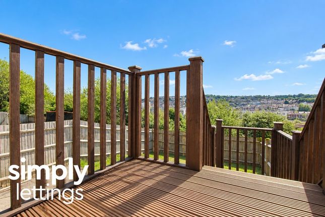 28C, Thompson Road, Brighton photo 4