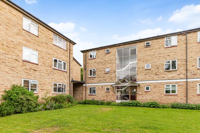 Flat to rent in Millway Close, Upper Wolvercote, Oxford