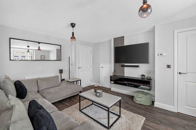 63, Peregrine Way, Wixams photo 4