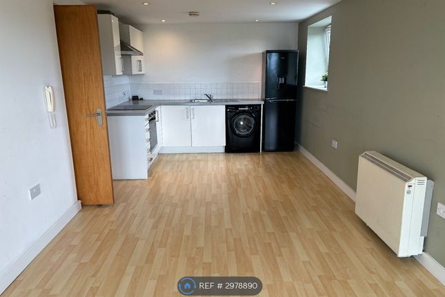 Apartment, Lakeside Rise, Manchester photo 2