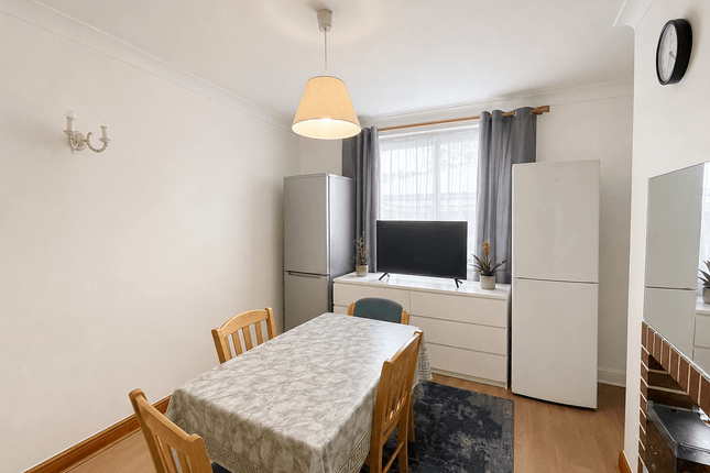 49 Cranleigh Gardens, Harrow photo 5