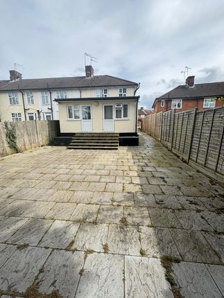 33, Wenlock Road, Edgware photo 5
