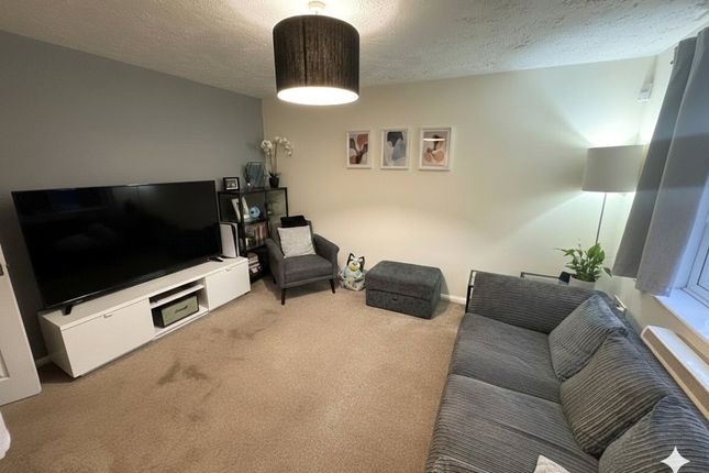 9, Rokes Place, Hampshire photo 2
