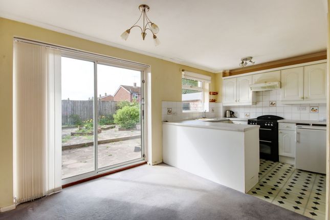 11 Streatfeild, Edenbridge photo 4