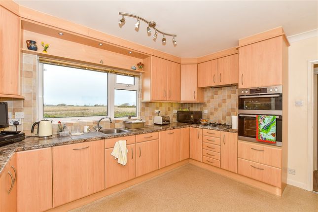 Romney Road, Lydd photo 3