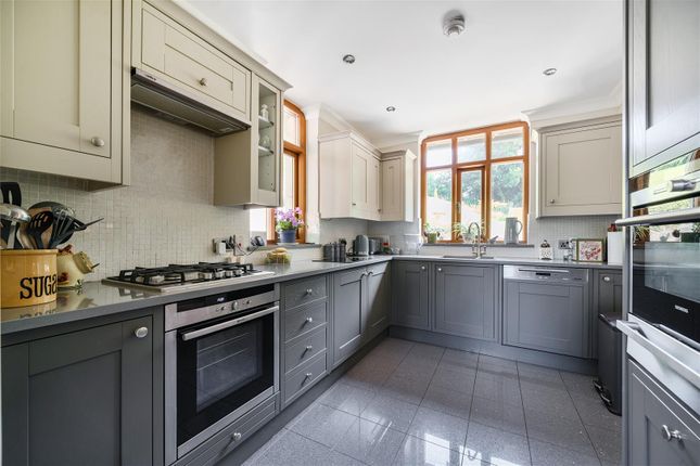 The Lodge, Millgate Park, Bearsted photo 3