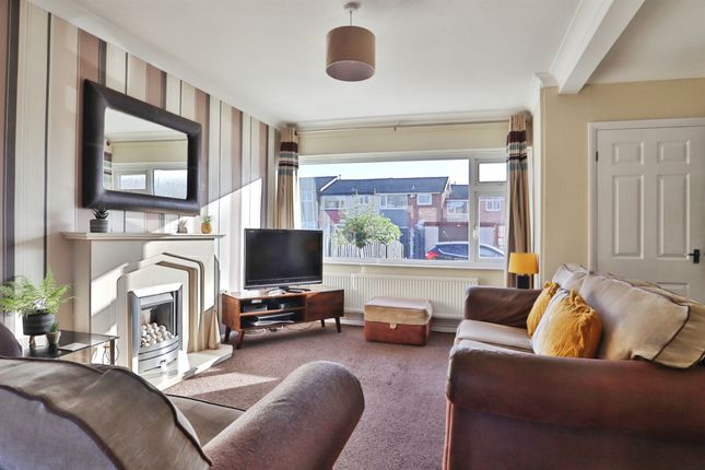 Barton Court, Leeds photo 2