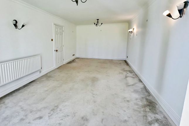 Flat 1, Booths Court, Poplar Drive, BRENTWOOD photo 3