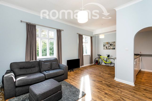 Flat 12, North Minden House, Camberley photo 2