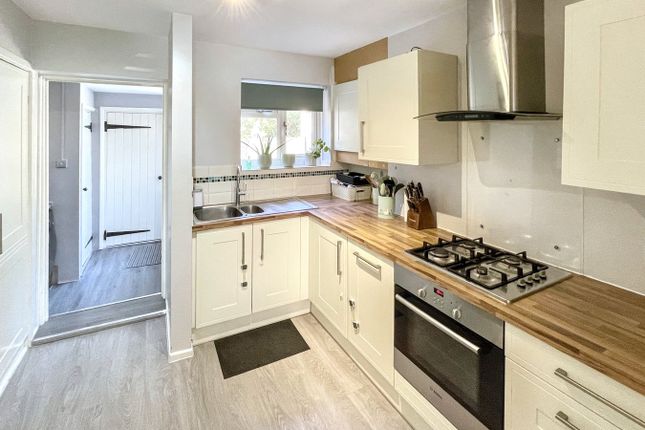 116, Whitebeam Avenue, Bromley photo 3