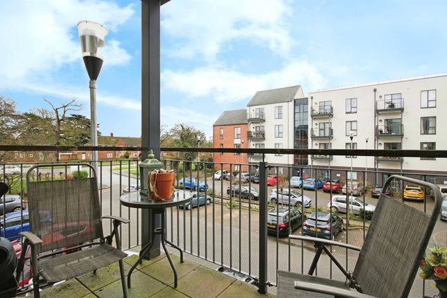 Flat for sale in Queensway, Leamington Spa