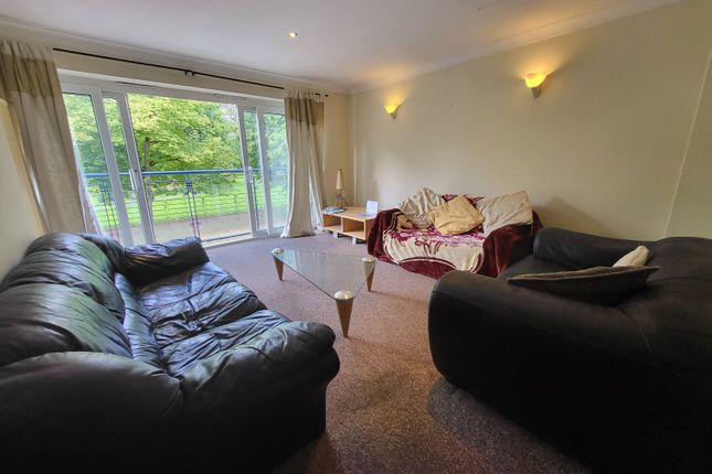 12 The Sanctuary, Hulme, Manchester photo 2