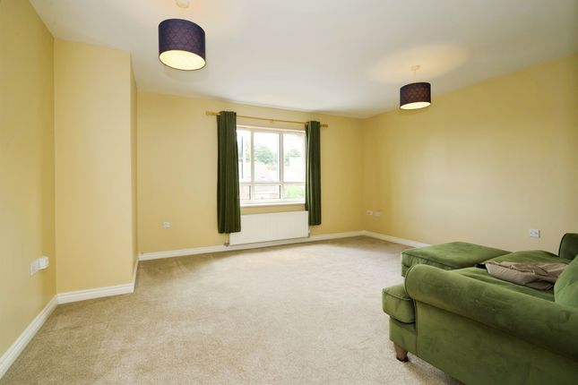 14, Tuscany Gardens, Barnsley photo 2
