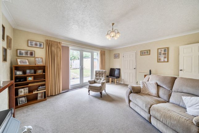 31, Ashlyn Close, Bushey photo 4