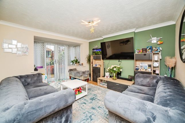 20, Gorehill Close, Rotherham photo 2