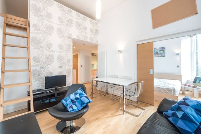 Flat to rent in Simpson Loan, Quartermile, Edinburgh