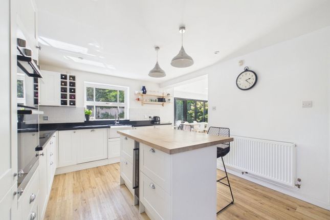 22, Elgar Way, Horsham photo 4