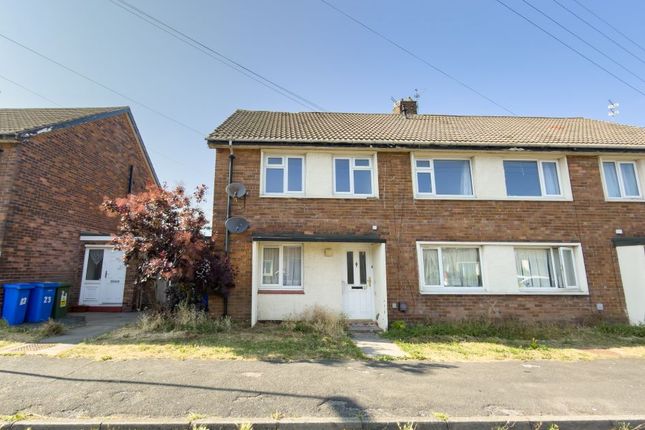 2-bed flat on 25 Fallow Park Avenue, Blyth, £37,000