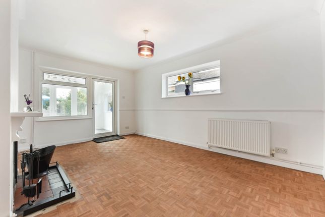 Channonden, Briar Avenue, Chichester photo 4