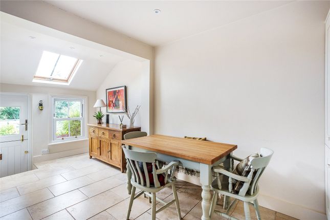 Skimmington Cottages, Reigate photo 2