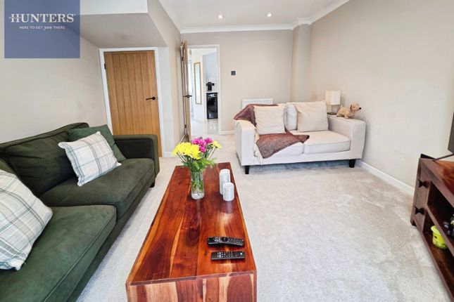 18, Heol Bryncwtyn, Bridgend photo 4