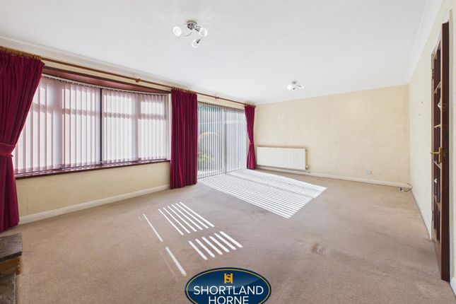 18, Holloway Field, Coventry photo 3
