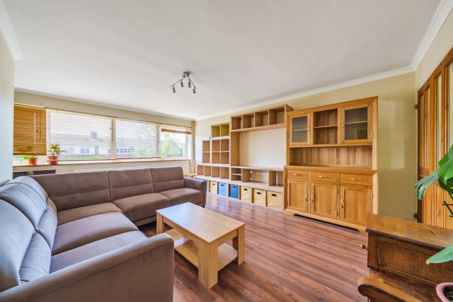 75, Woodcote Drive, Orpington photo 4