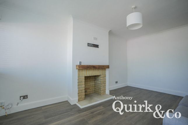 11, Temptin Avenue, Canvey Island photo 5