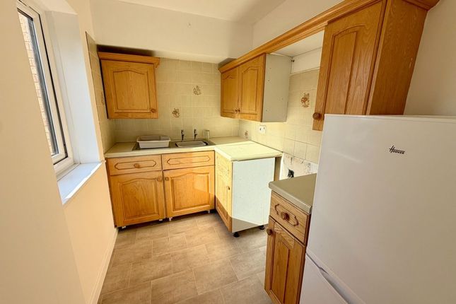 Flat 25 Homeview House, Seldown Road, Poole photo 4