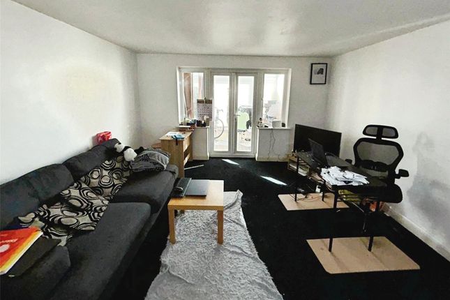 17, Hussar Court, Coventry photo 5