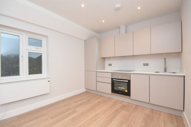 Thumbnail Maisonette to rent in Hutton Road, Shenfield, Brentwood