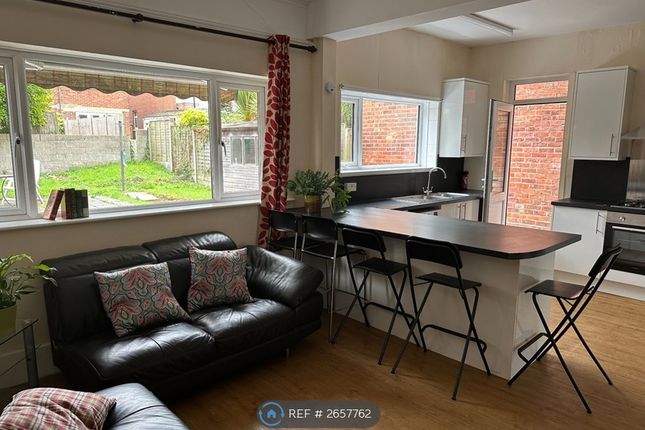 Kitchen/Living Space