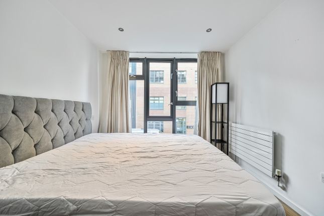 1358338-17-68Da49...