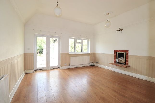 122a, Fernhill Road, Farnborough photo 4