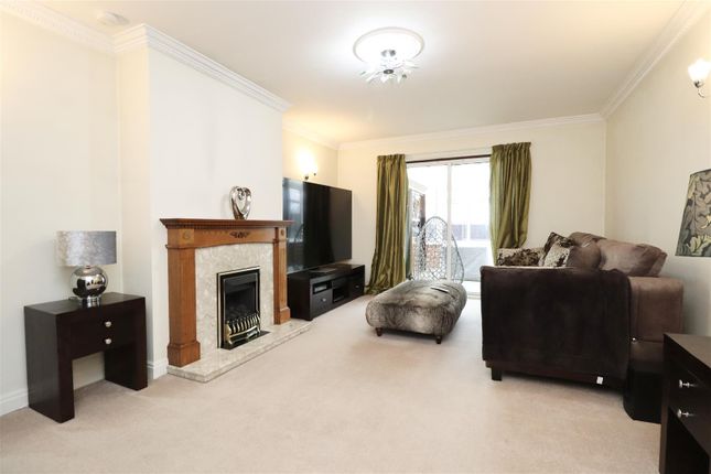 1, John Ward Close, Stamford Bridge photo 3