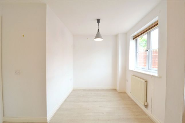 Flat 8,, Blackhorse Close, Bristol photo 5