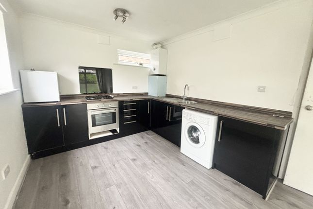 12, Hallam Court Pembroke Road, Dronfield photo 3