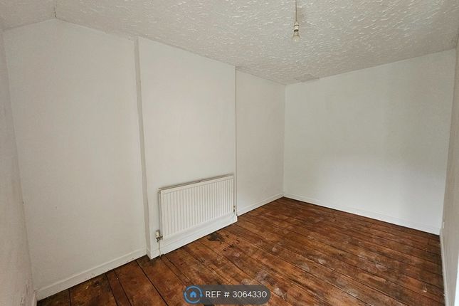 Mill Row, Pontardawe, Swansea photo 5