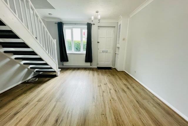 70, Dale Close, COLCHESTER photo 2