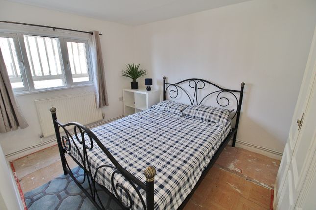 Mobile/park home for sale in Cliffdale Gardens, Cosham, Portsmouth