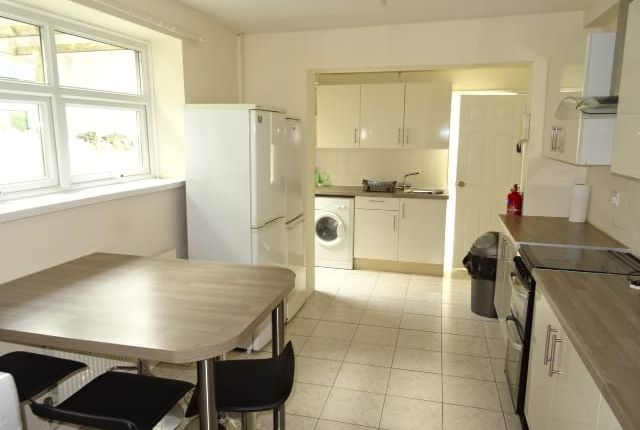 Thumbnail Terraced house to rent in Lewis Street, Treforest, Pontypridd