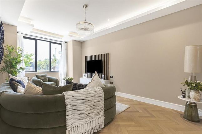 Abbotswood Road, London photo 4