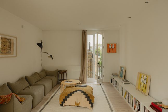 30, Artesian Road, London photo 4